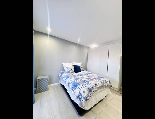 5 BEDROOM FREEHOLD FOR SALE IN ROCKDALE